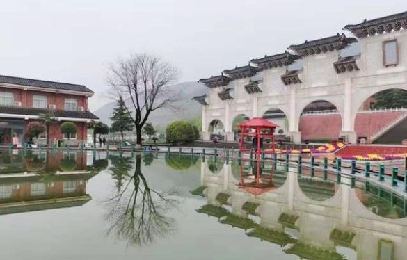 西安霸陵墓園新區(qū)寶地，環(huán)境優(yōu)美！