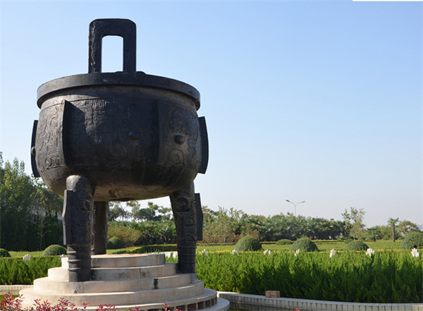西安霸陵墓園新區(qū)圖片，群山環(huán)抱中,價格實惠